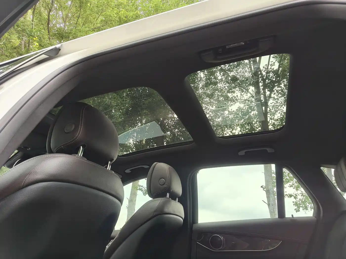 Mercedes-Benz GLC 2017 GLC 260 4MATIC Luxury фото 14
