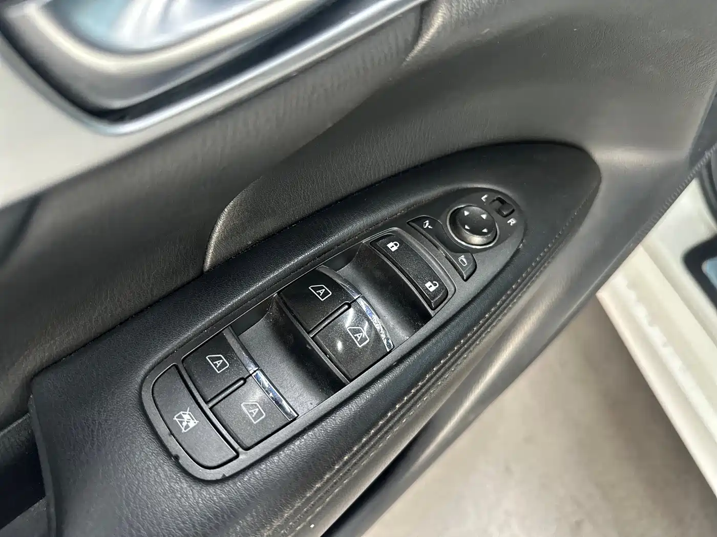 Infiniti Q70 2015 2013 Q70L 2.5L Luxury