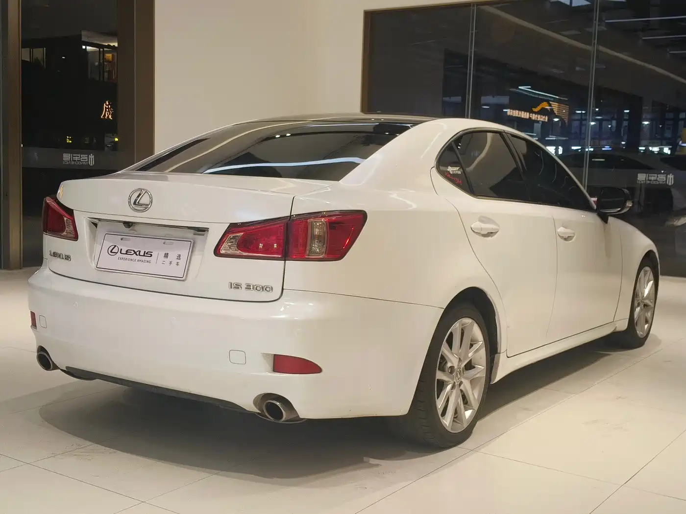 Lexus IS 2011 250 Sport фото 16