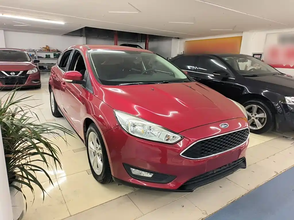 Фото 4 - Ford Focus