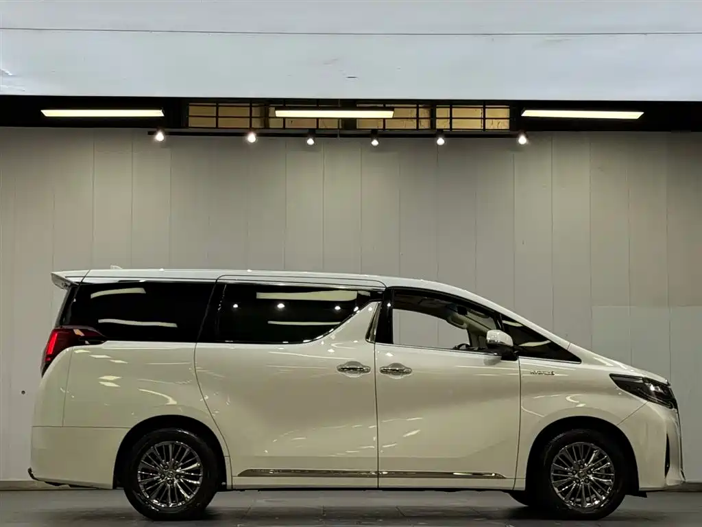 Toyota Alphard 2021 Hybrid 2.5L Premium фото 14