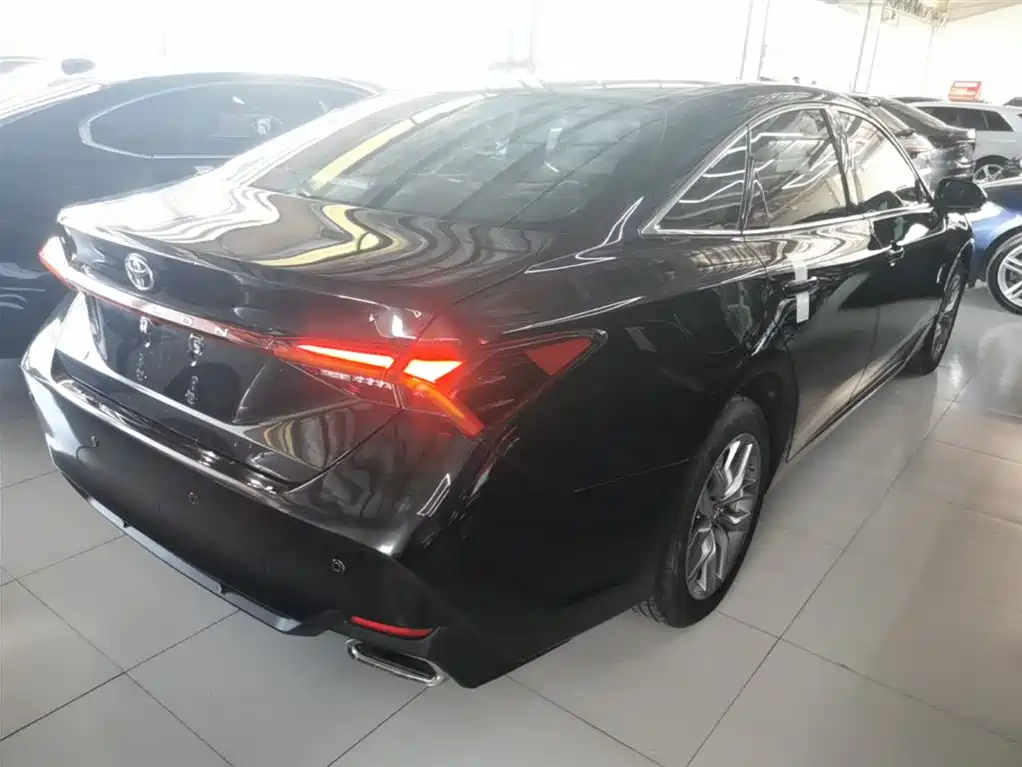 Toyota Avalon 2022 2.0L Luxury Edition фото 7
