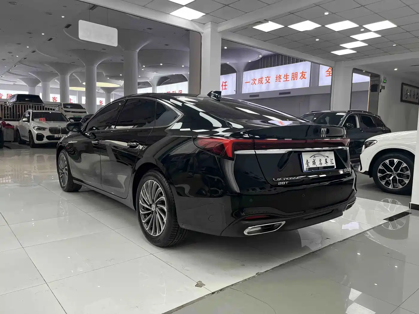 Buick LaCrosse 2025 2026 Model 28T Platinum Edition