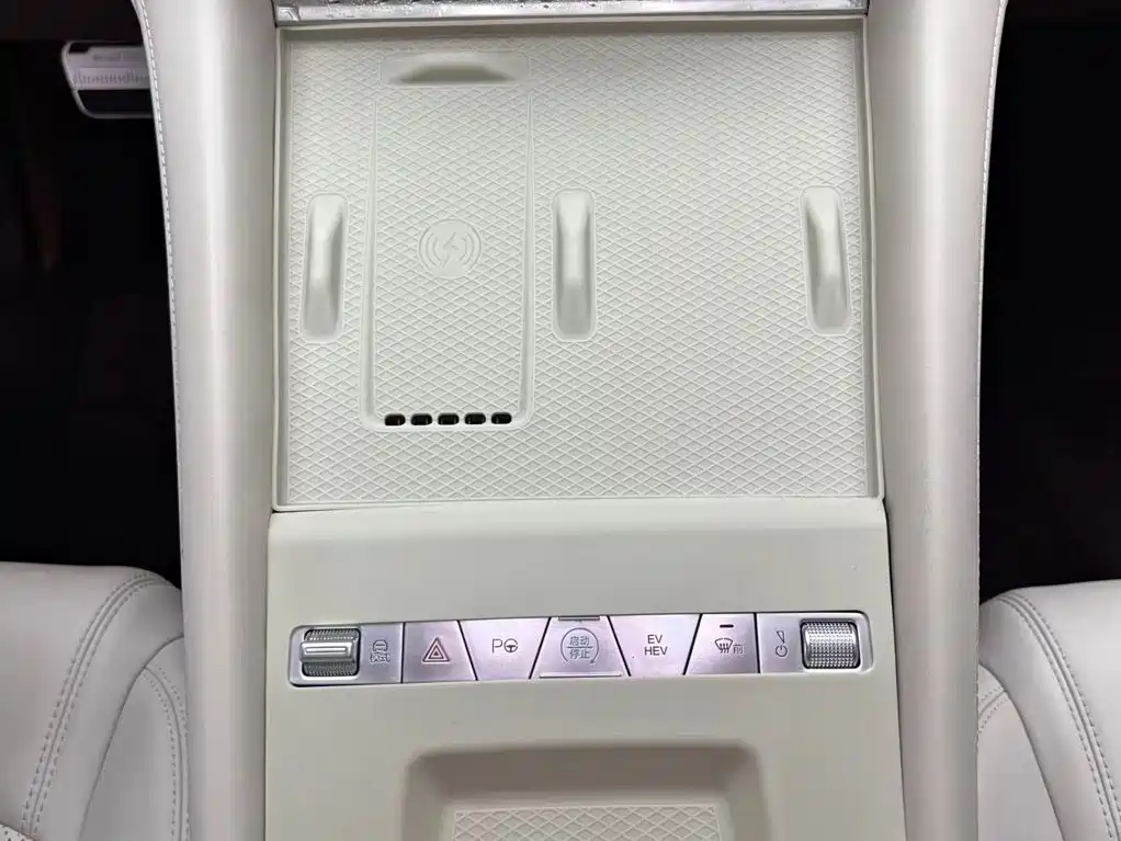 BYD Xia 2025 2025 DM-i 1.5T 180km Excellence