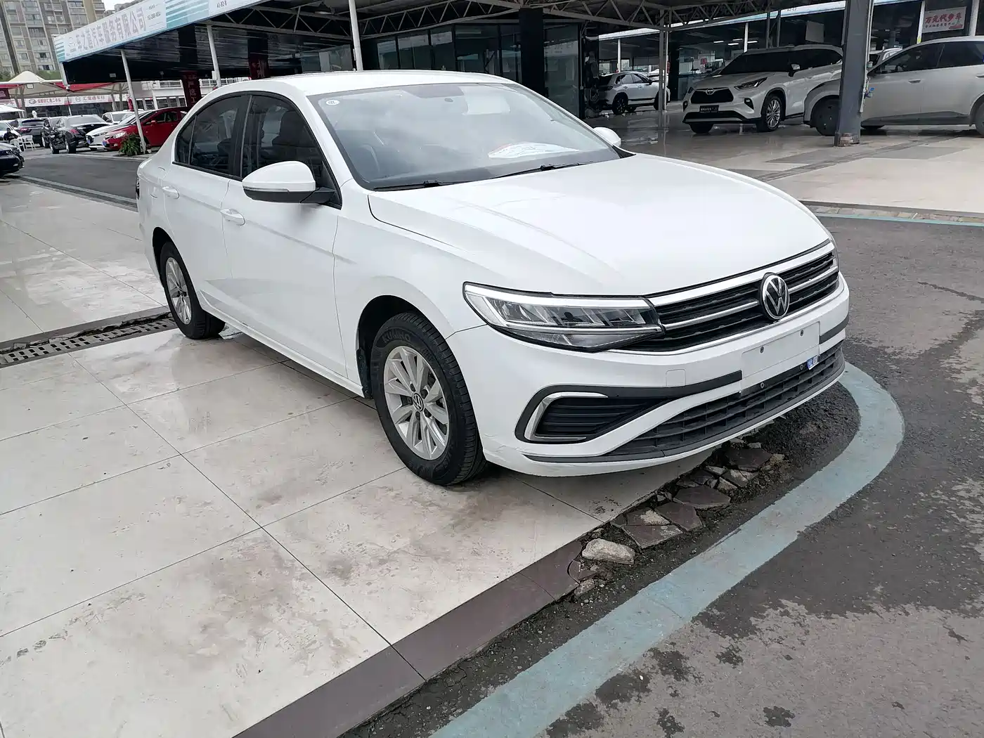 Volkswagen Bora 2023 200TSI DSG Yuexing Edition фото 3