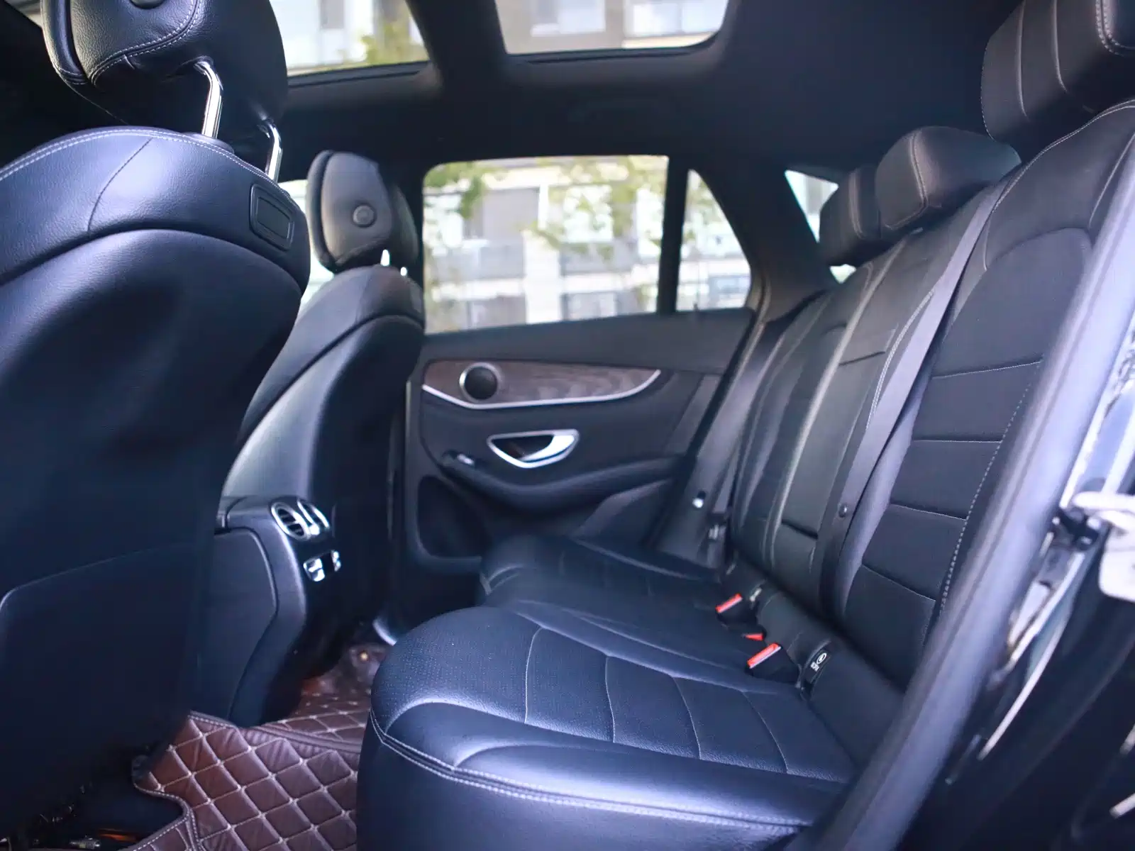 Фото 8 - Mercedes-Benz GLC