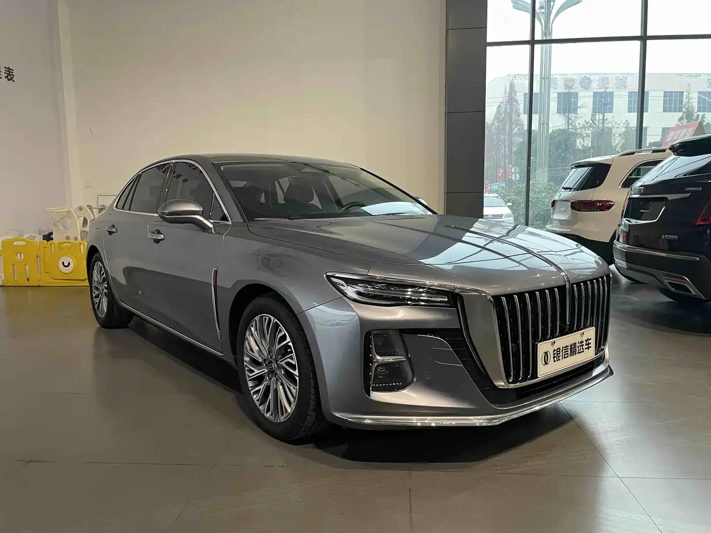 Hongqi H5 2023 2.0T Auto Smart Connect Flag Comfort фото 8