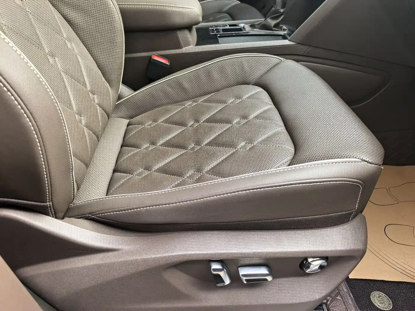 Volkswagen Viloran 2020 380TSI Premium фото 16