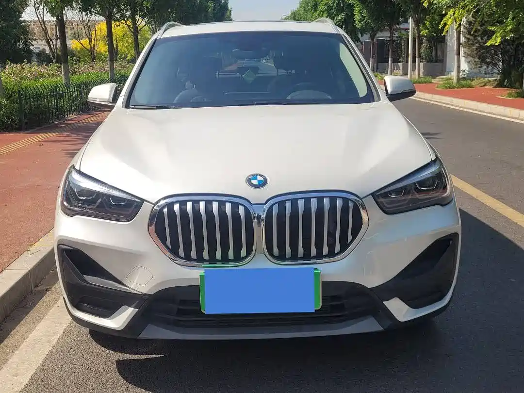 BMW X1 2021 sDrive25Li Leading фото 2