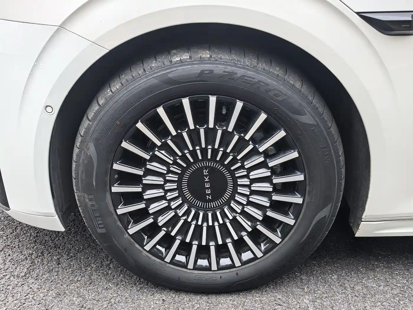 ZEEKR EXTREME KRYPTON 009