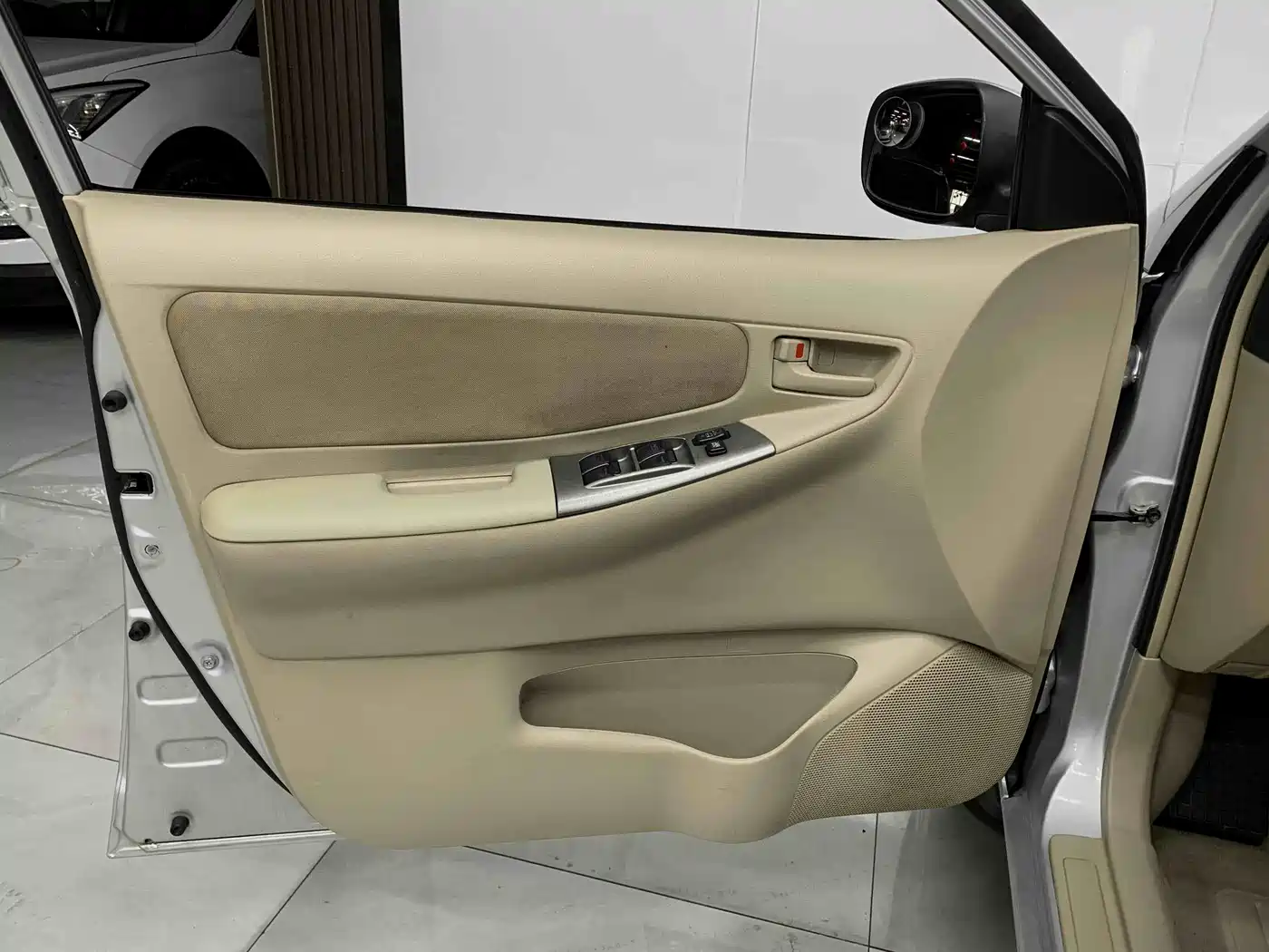 Toyota Corolla 2013 1.6L Manual Excellence Edition фото 13