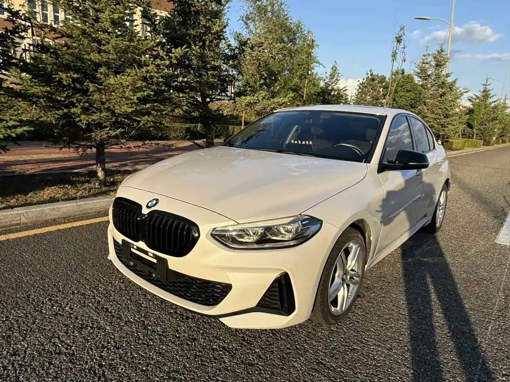 BMW 1 Series 2023 120i M Sport Shadow Edition