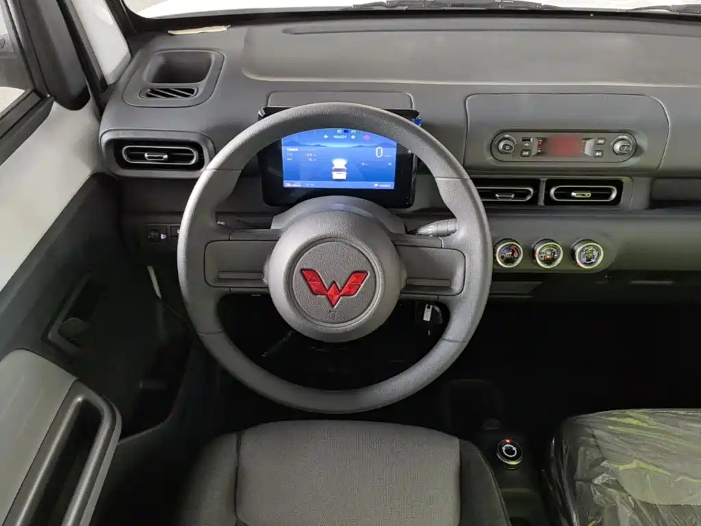 Wuling Motors Wuling Zhiguang NEV 2026 2025 Model 305km Base Version