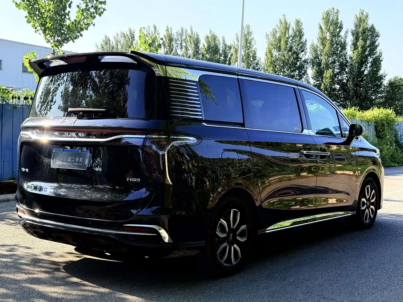Hongqi HQ9 2023 2023 2.0T Smart Connect Flag Enjoy Edition