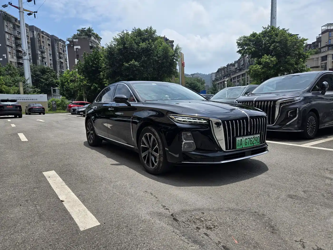 Фото 3 - Hongqi H5