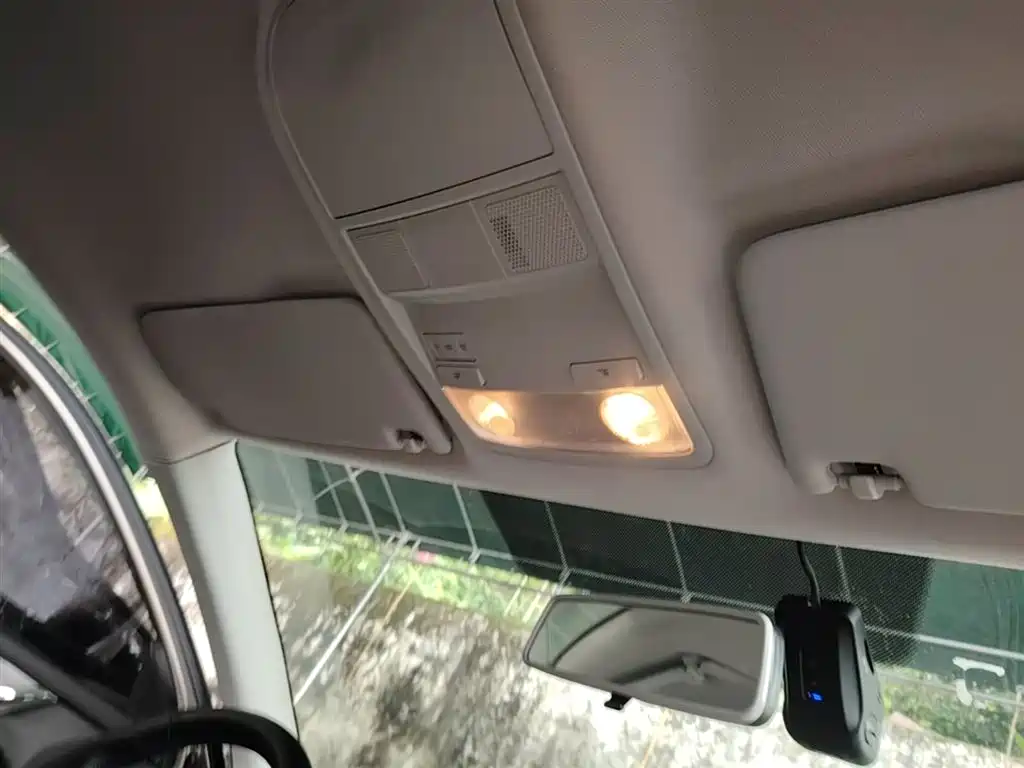 Škoda Octavia 2019 TSI230 DSG Zhixing Comfort Edition China VI фото 18