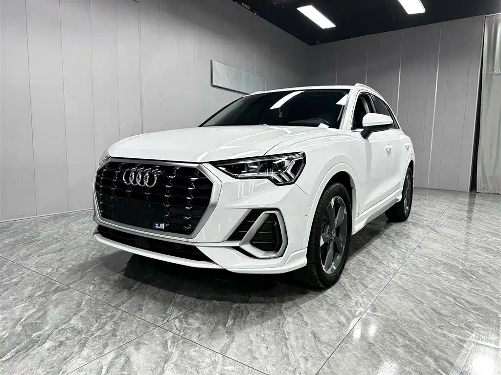 Audi Q3 2022 35 TFSI Fashion Dynamic