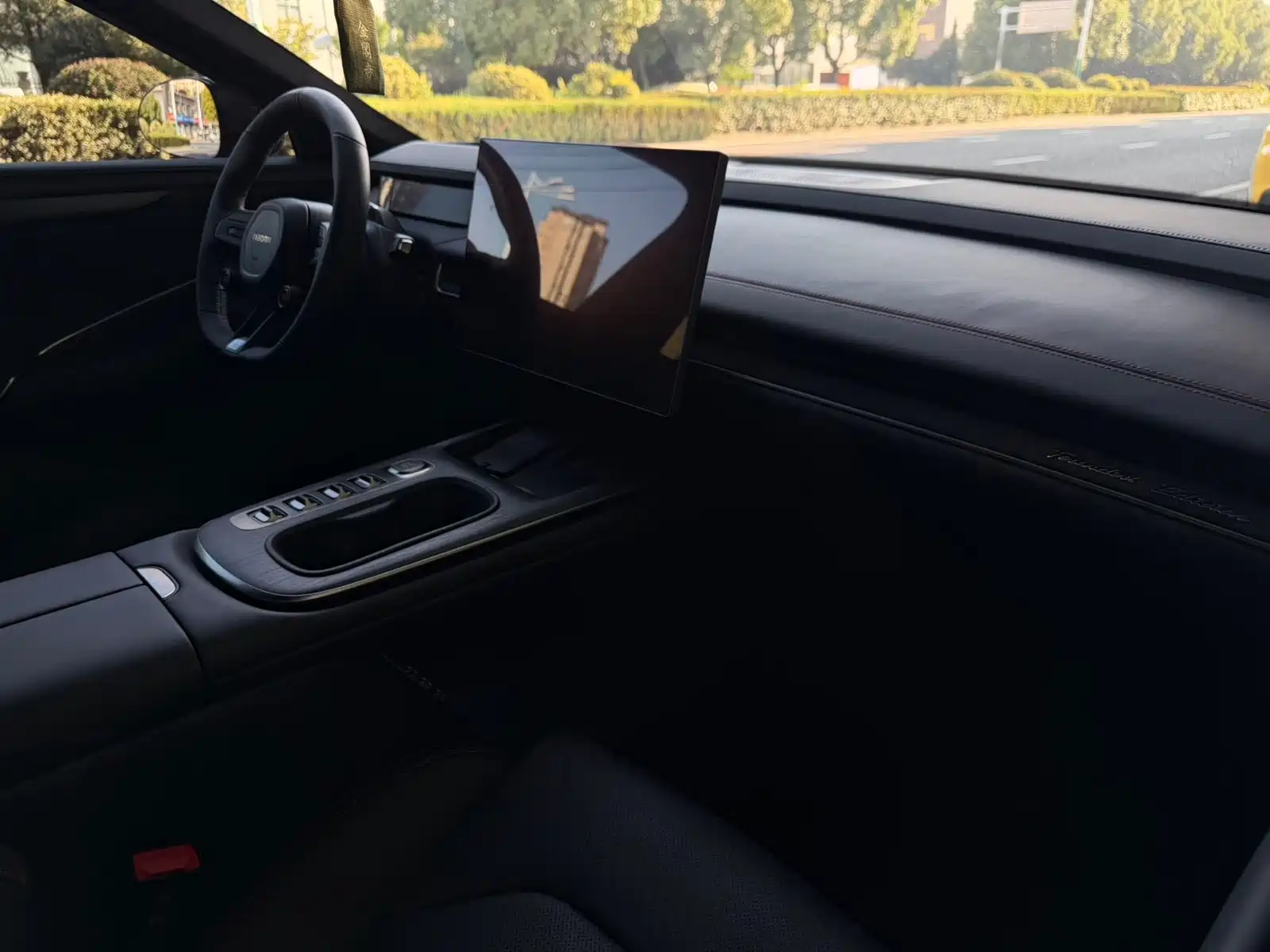 Photo 12 - Xiaomi SU7