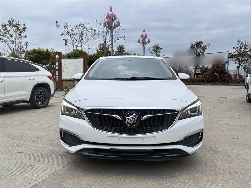 Buick Verano 2018 Sedan 20T Dual Clutch Leading фото 8