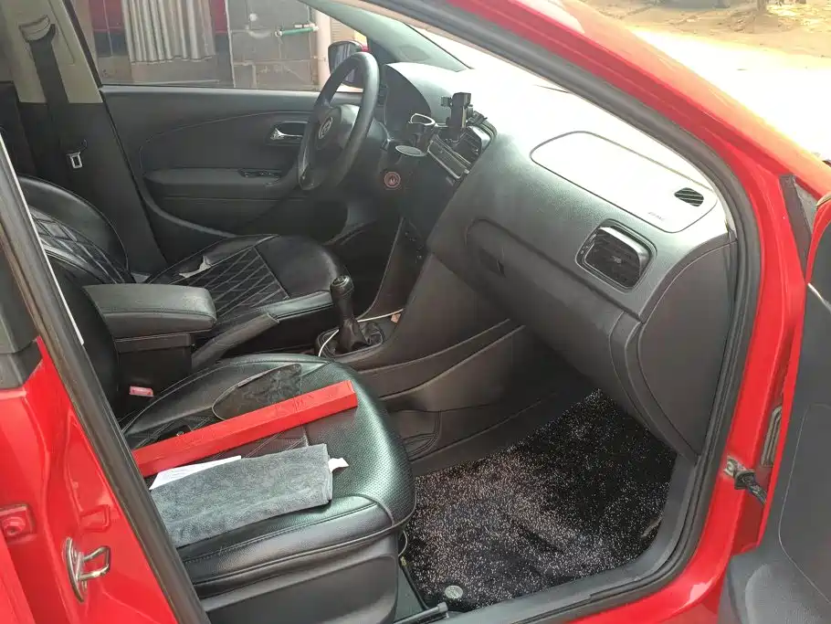 Photo 8 - Volkswagen Polo