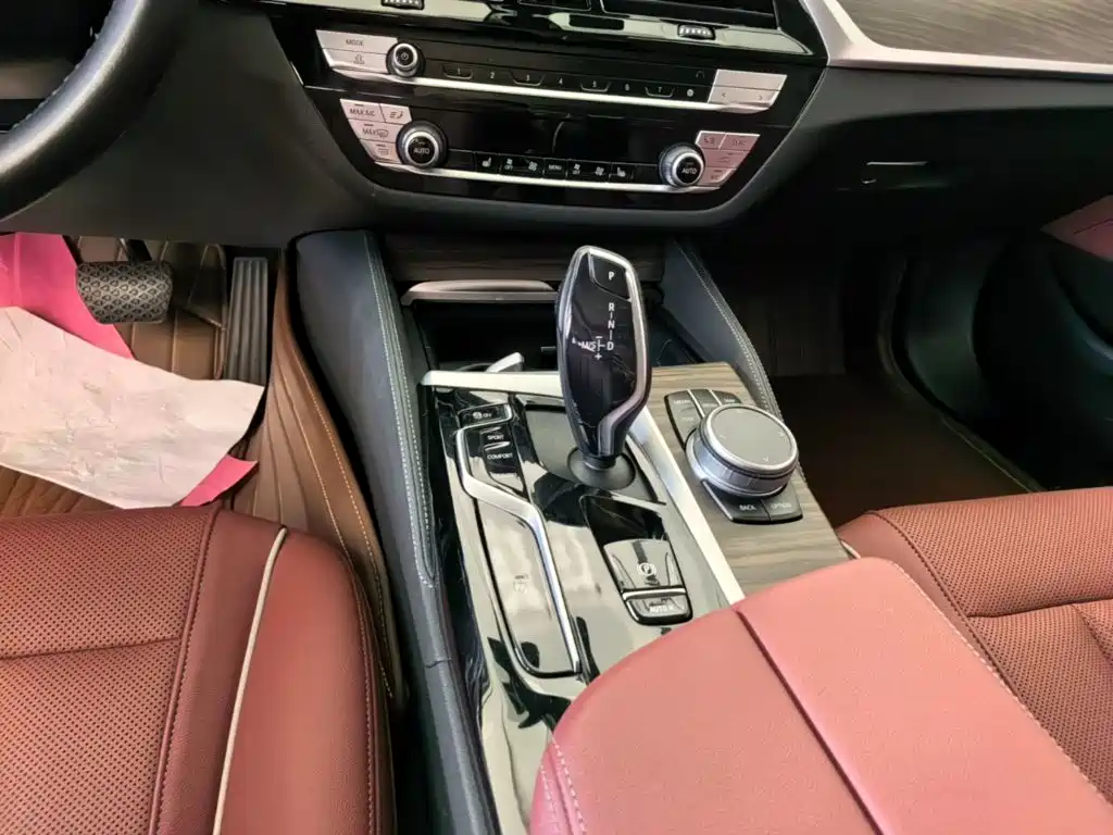 Photo 14 - BMW 5 Series