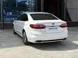 Фото 7 - Ford Taurus