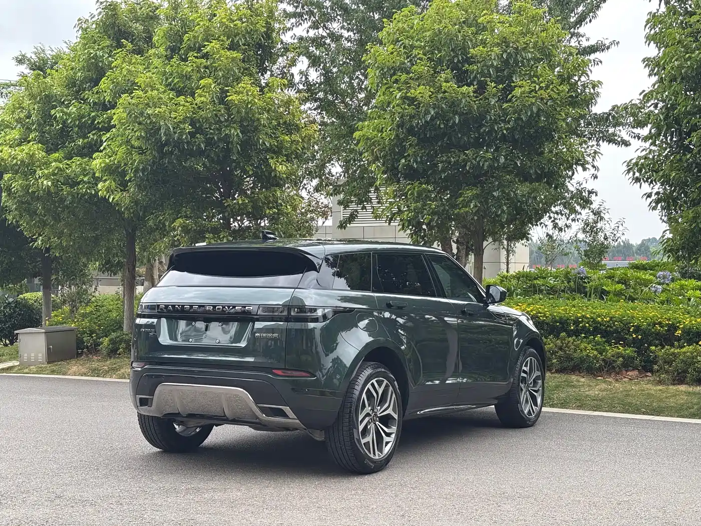 Land Rover Range Rover Evoque 2023 Range Rover Evoque L 249PS Luxury Edition фото 5