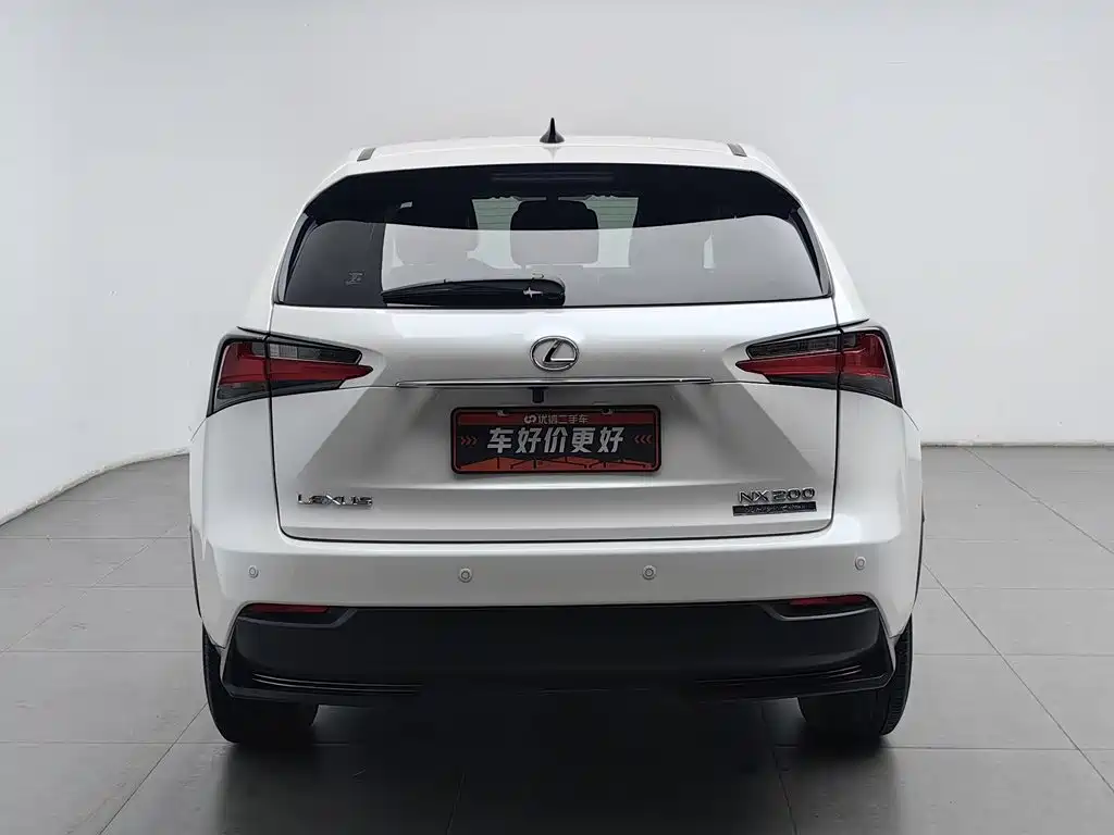 Фото 4 - Lexus NX