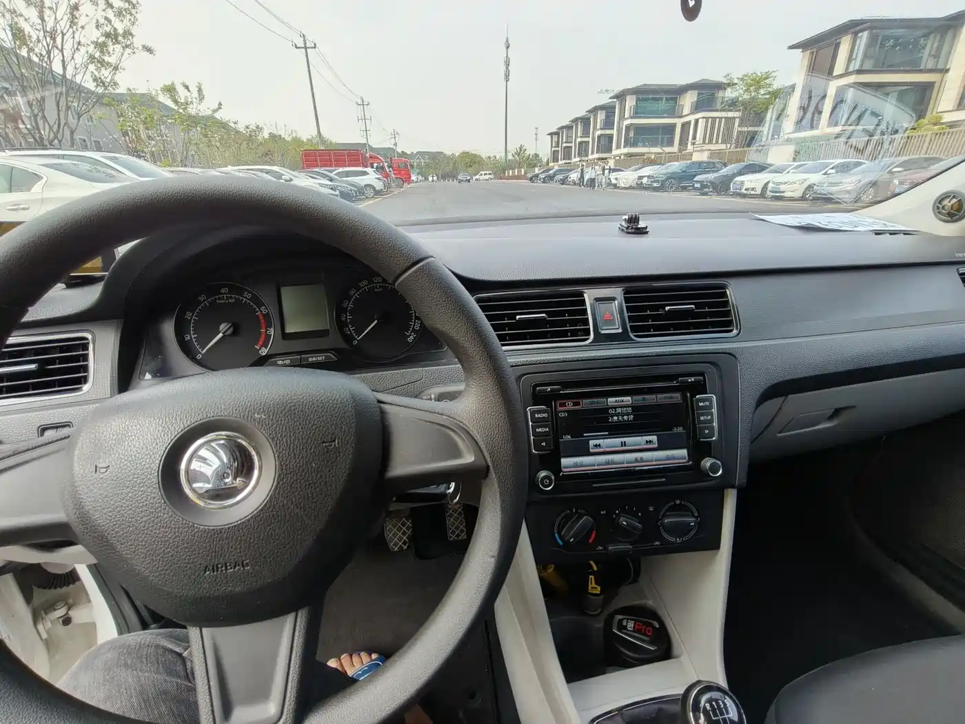 Škoda Rapid 2015 1.6L Manual Joy Selection фото 8