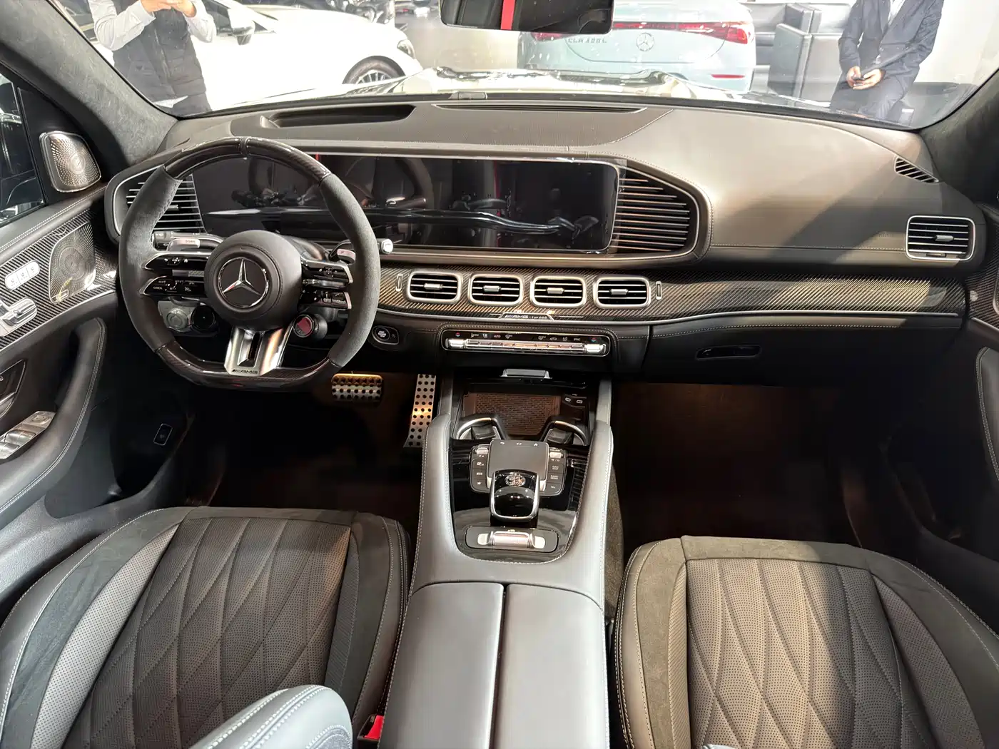 MERCEDES-BENZ GLS AMG