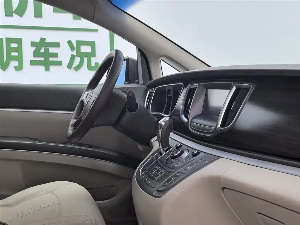 Buick GL8 2013 3.0L XT Luxury Business Flagship Edition фото 22