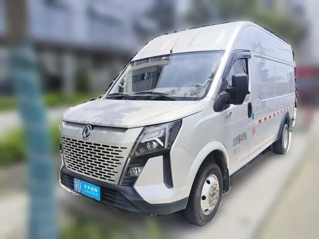 Dongfeng Yufeng Yufeng 2024 2023 V9+ 2.3T Manual RWD Dual Rear Wheel Van Extreme Edition 3 Seater