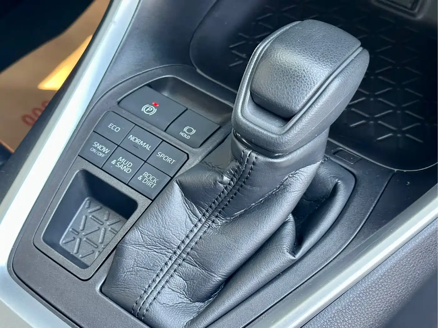 Toyota Wildlander 2020 2.0L CVT AWD Luxury Edition фото 8