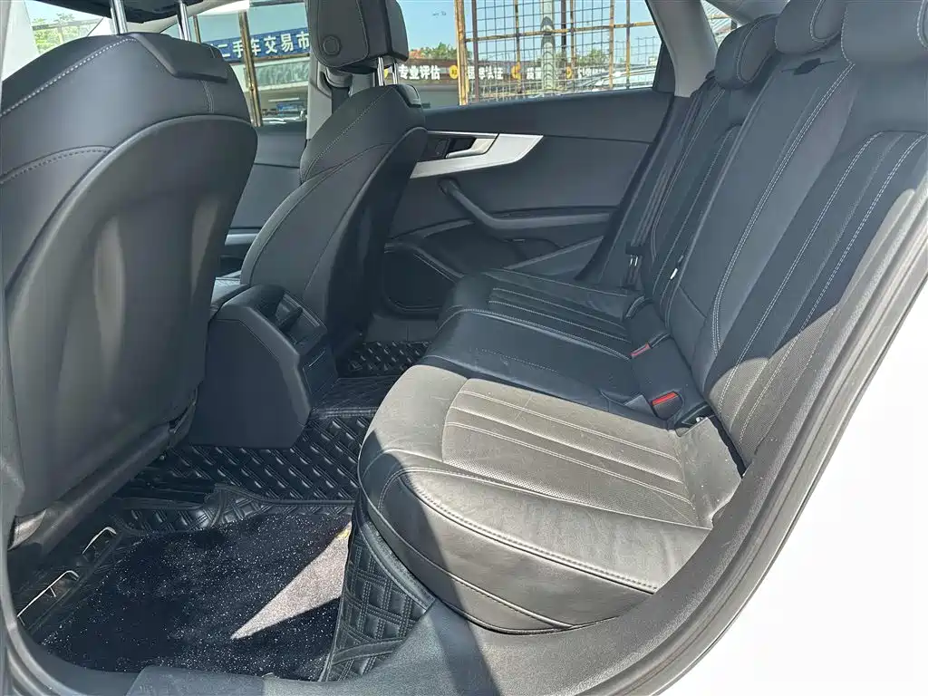 Audi A4L 2020 40 TFSI Fashion Dynamic Edition фото 7