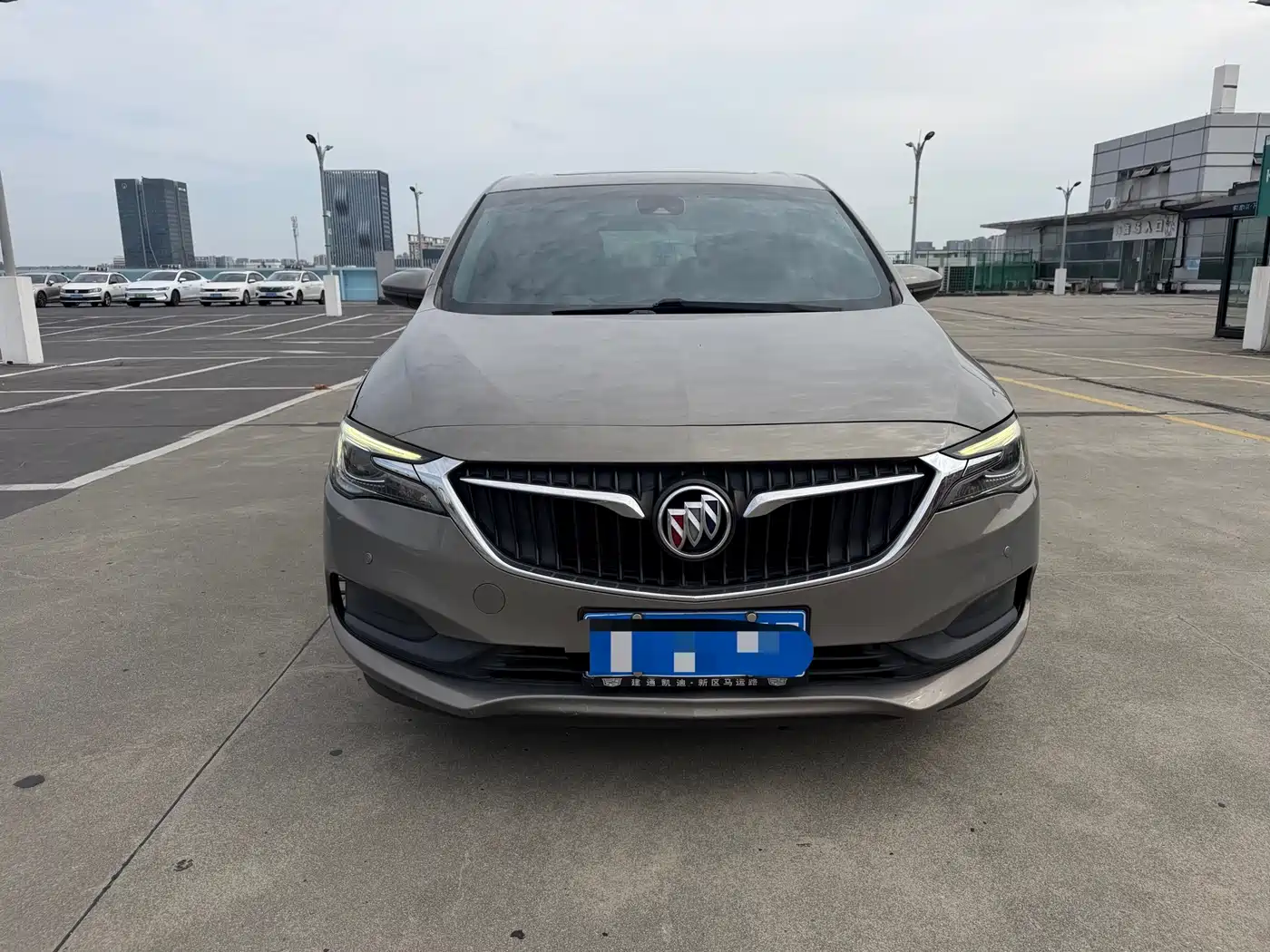 Buick GL6 2018 18T 6-Seater Luxury фото 2