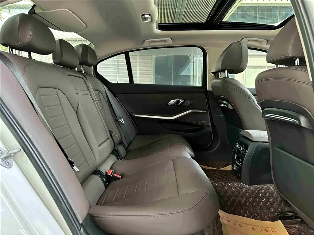 BMW 3 Series 2020 325Li M Sport Black Night Package фото 18