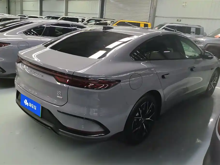 BYD Han 2025 DM-i Smart Driving Edition 125KM Honor фото 3