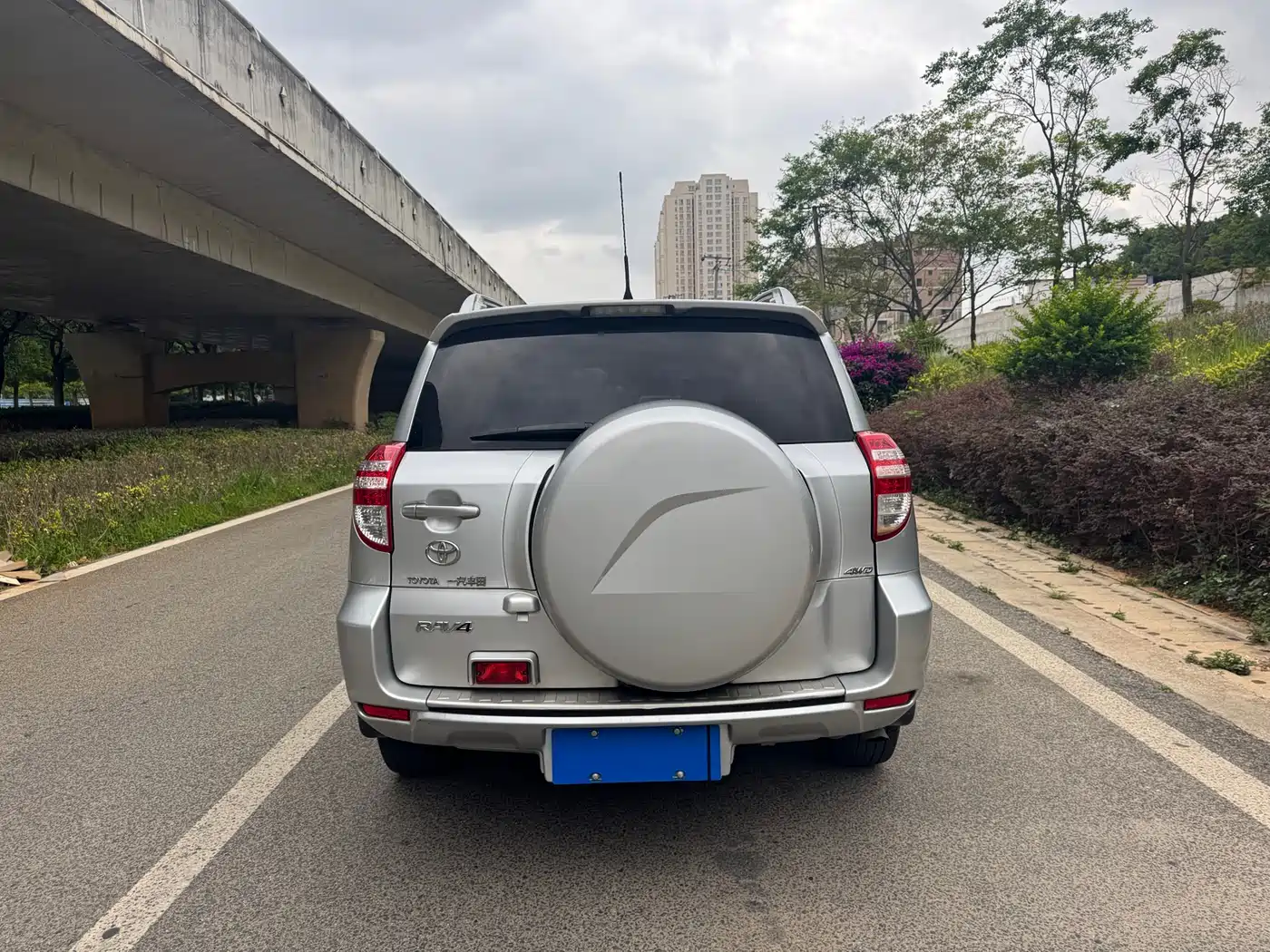 Toyota RAV4 Rongfang 2012 Styling Edition 2.4L Automatic 4WD Luxury фото 8