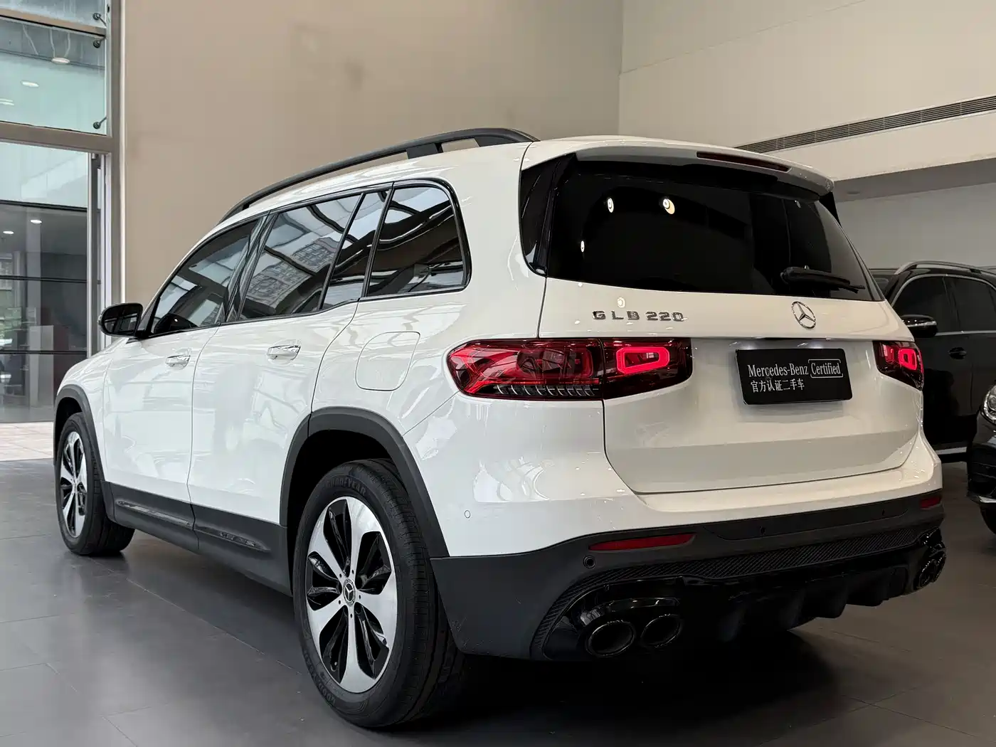 Mercedes-Benz GLB 2023 GLB 220 4MATIC фото 19