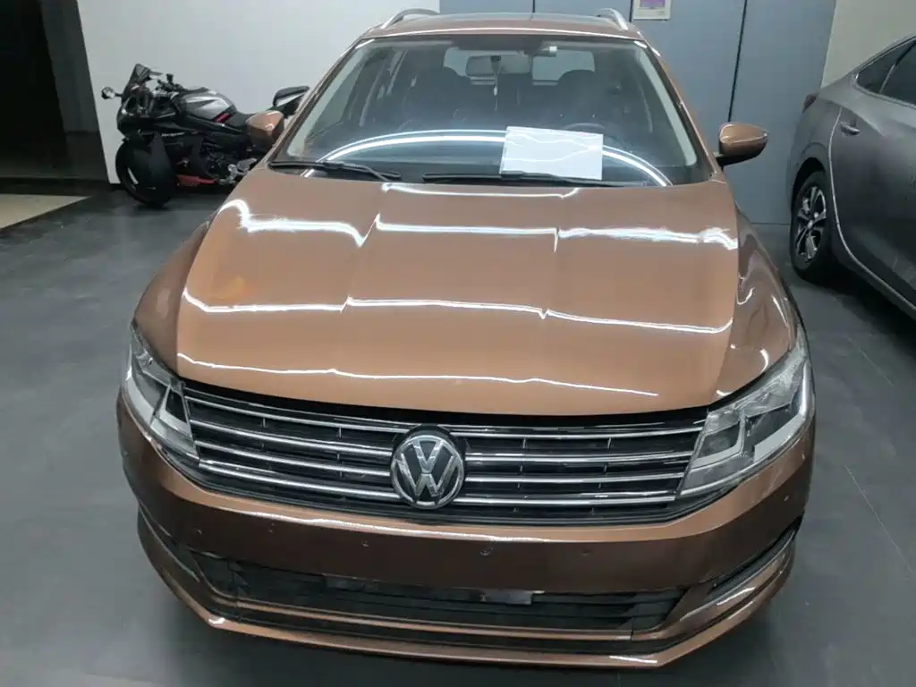 Photo 3 - Volkswagen Lavida Tour