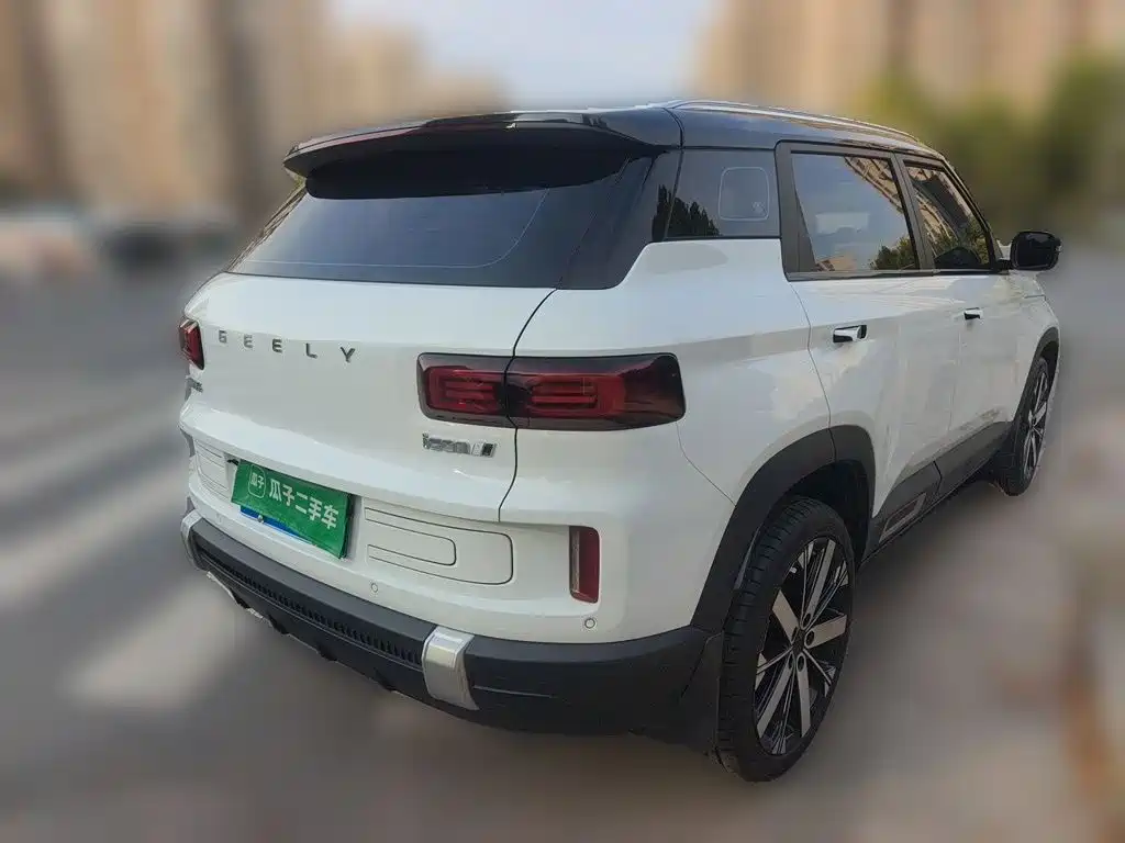 Фото 4 - Geely ICON