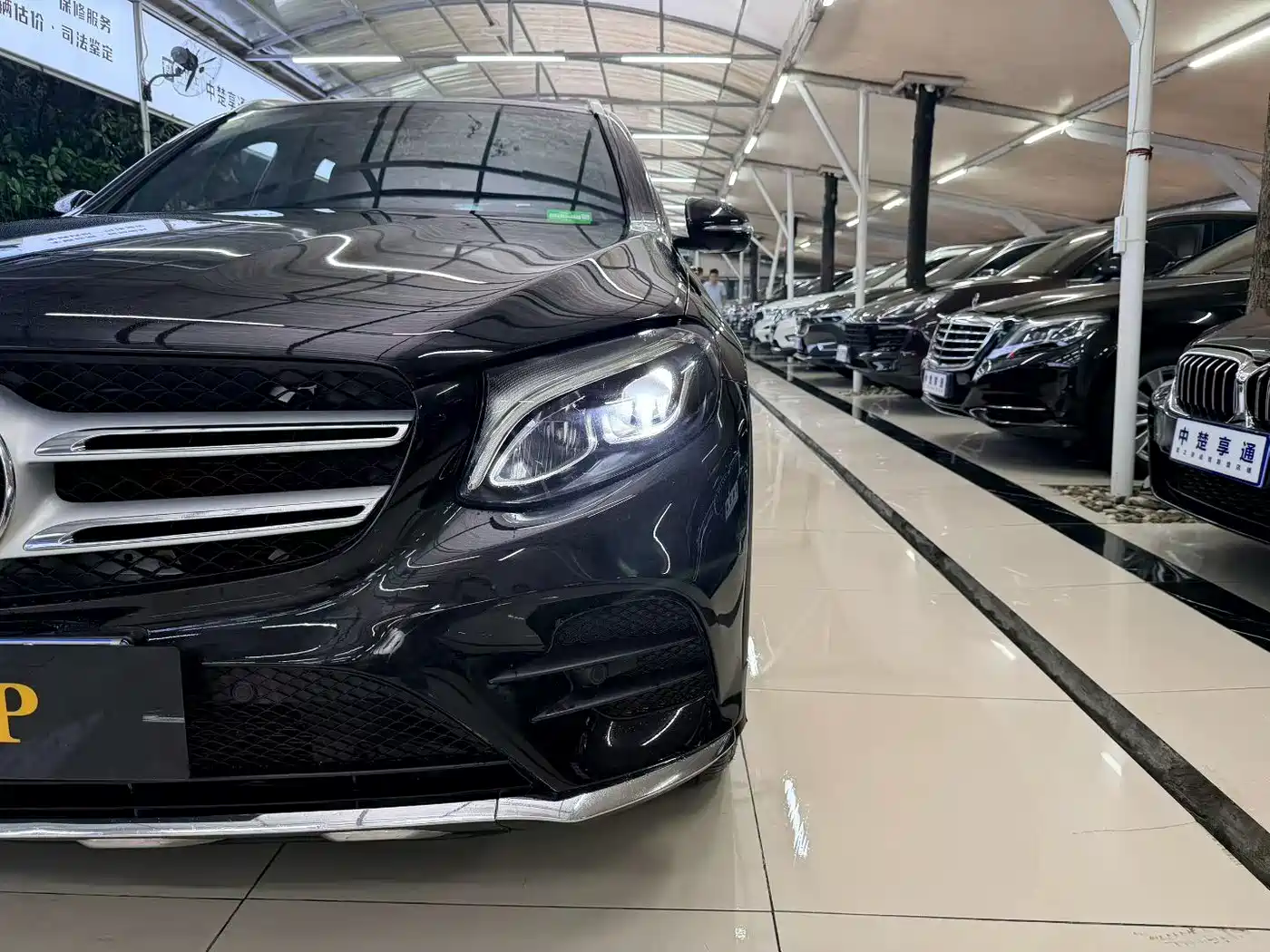 Mercedes-Benz GLC 2018 Facelift GLC 260 4MATIC Luxury фото 12
