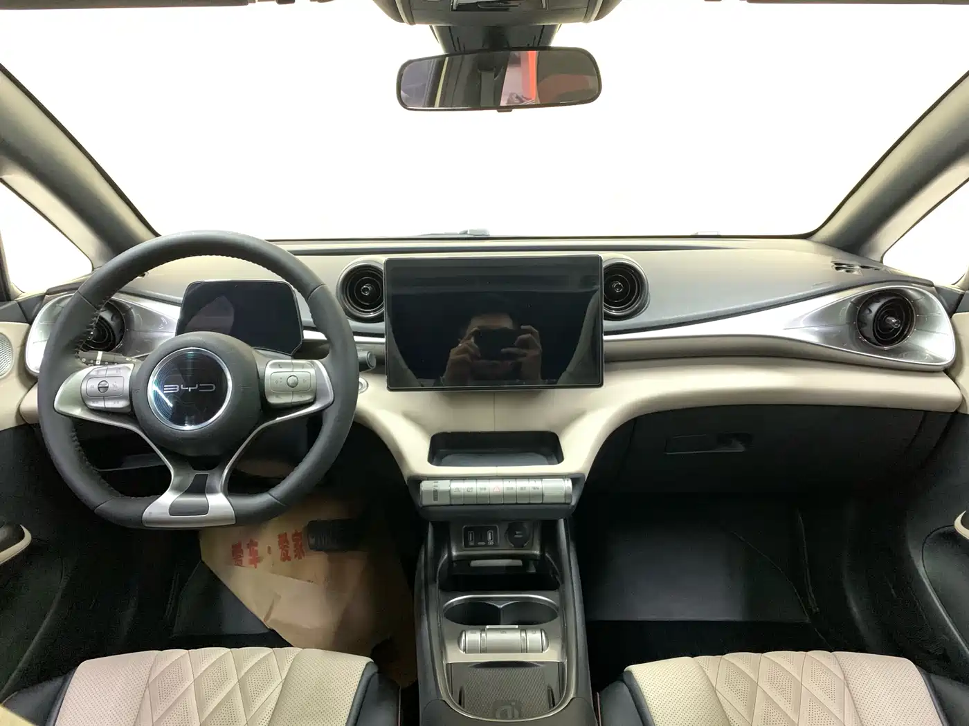 BYD Dolphin 2021 Model 405km Fashion Edition фото 13