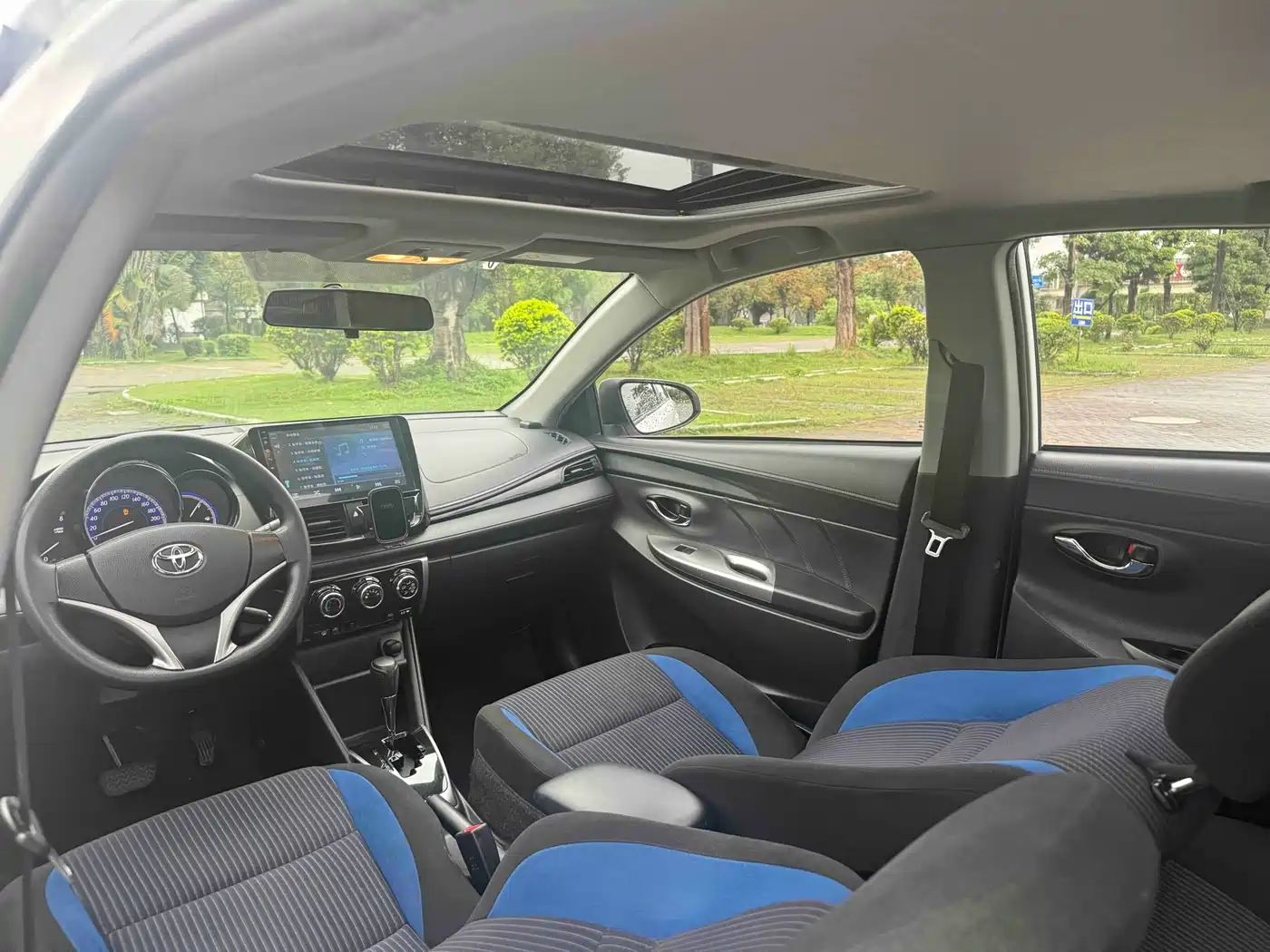 Toyota YARiS L Zhi Xuan 2017 1.5G CVT Speed Sunroof Upgrade Edition фото 9