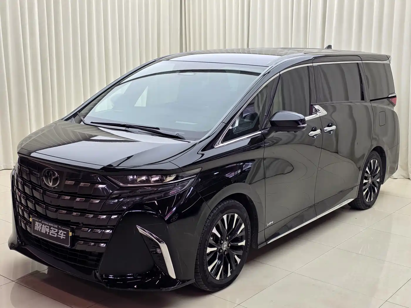 Toyota Alphard 2024 — пригон из Китая