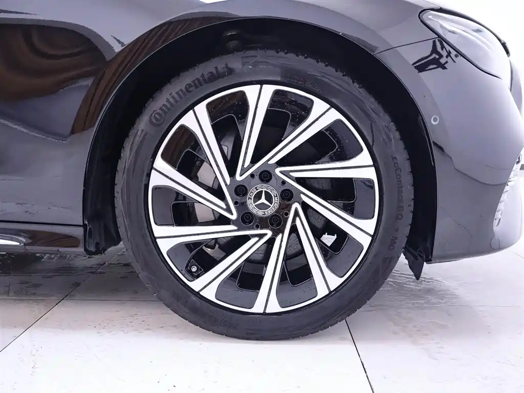 Mercedes-Benz E-Class 2024 Model E 300 L Luxury фото 6