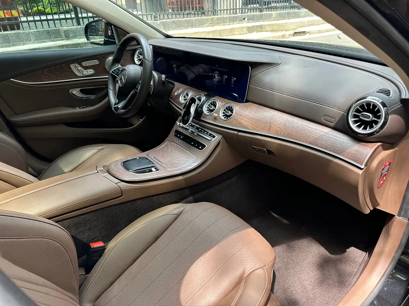 Mercedes-Benz E-Class 2023 E 300 L Fashion фото 20