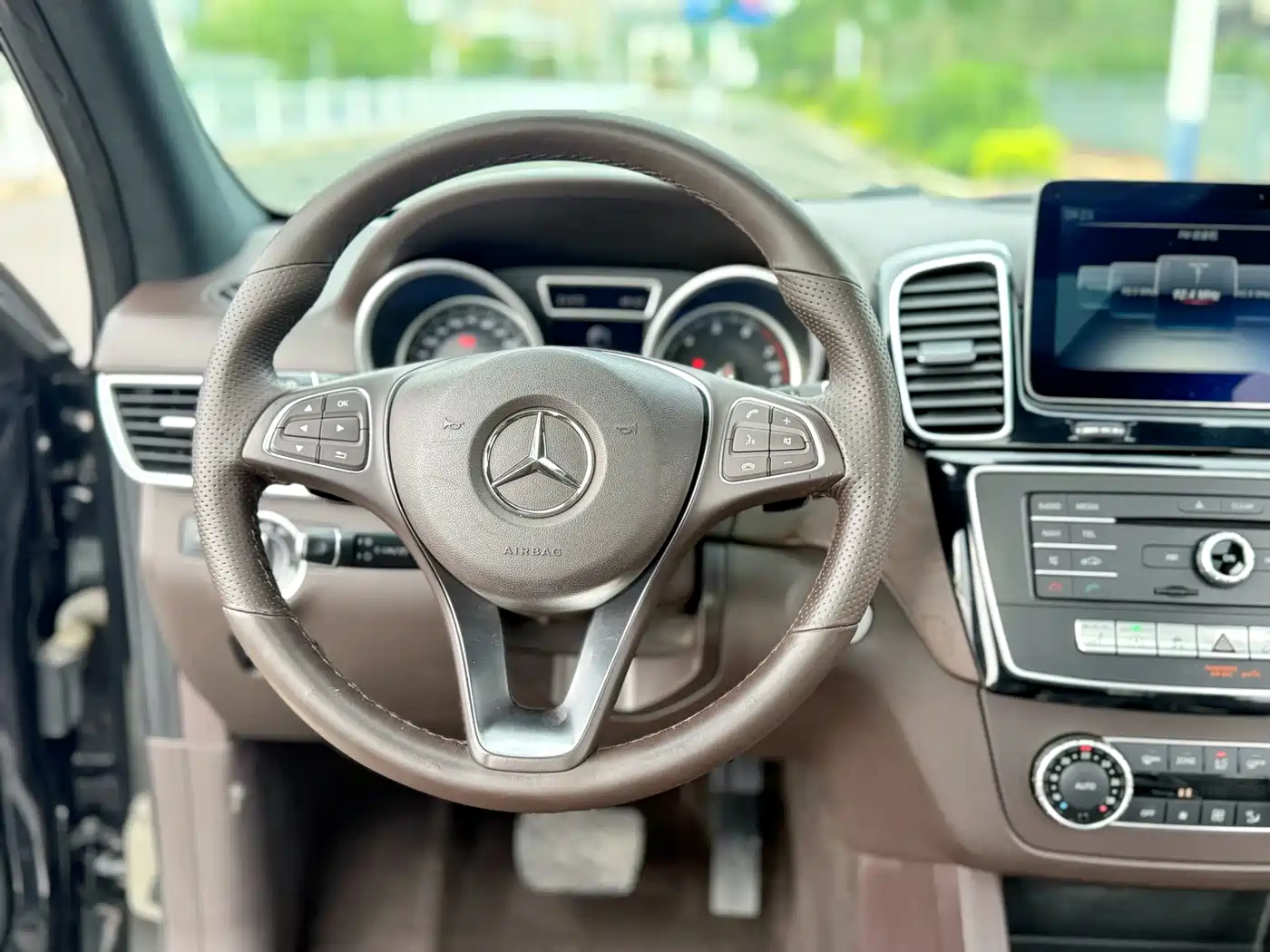 Mercedes-Benz GLE 2017 GLE 320 4MATIC Dynamic фото 11