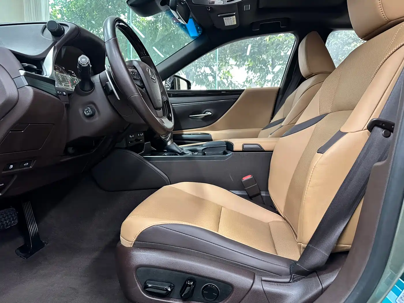 Lexus ES 2020 200 Luxury фото 11