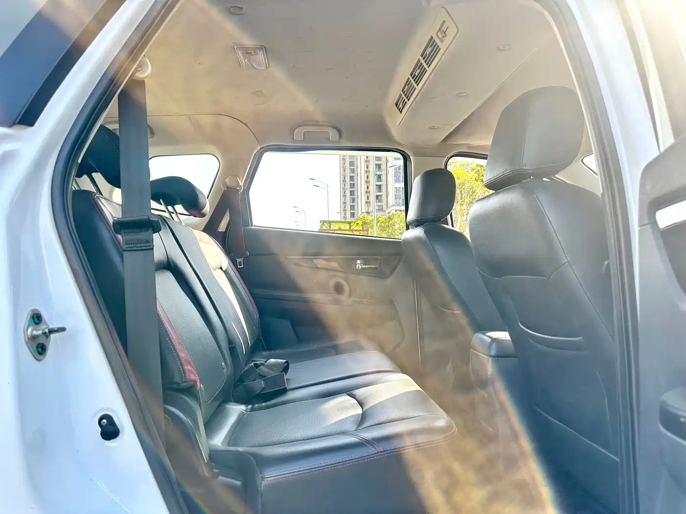BAIC Huansu S3 2015 2014 1.5L Luxury (China IV)